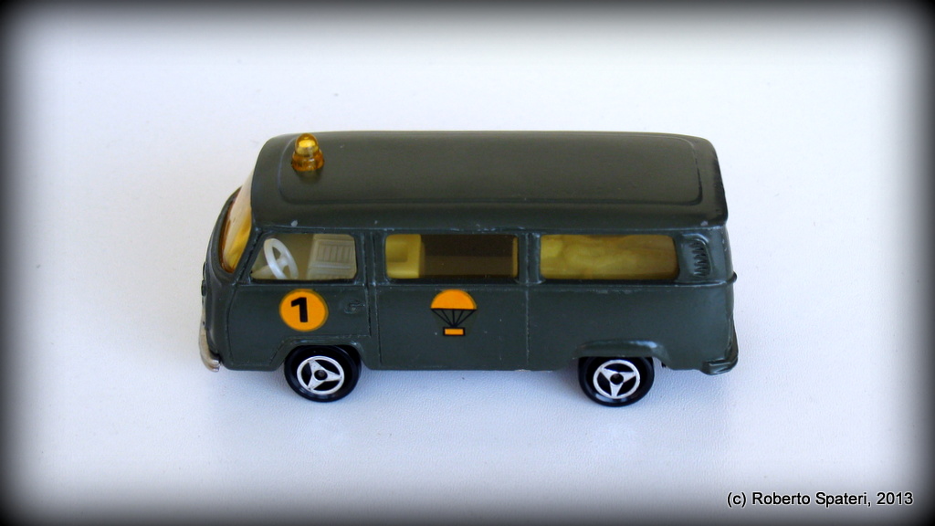 Majorette Volkswagen T2 Fourgon (n.244-A)